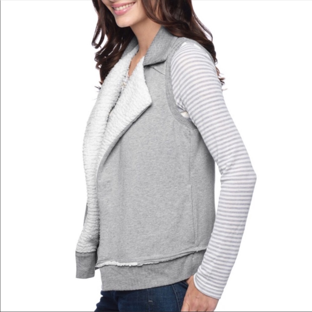 NWOT Splendid Bowery Reversable Sherpa Hoodie - Picture 3 of 8